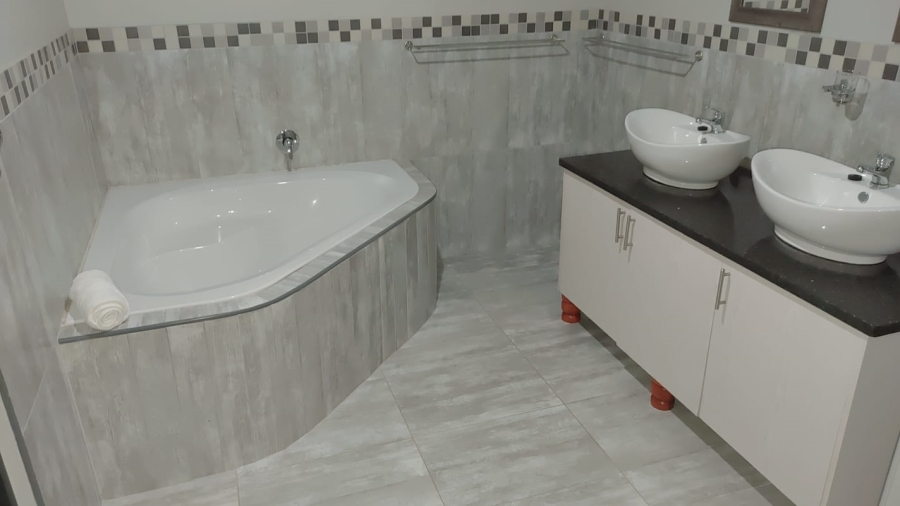 3 Bedroom Property for Sale in Myburgh Park Western Cape